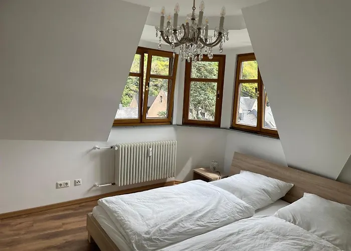 Huehnerberg Weingut C.a. Haussmann 特拉本特拉巴赫